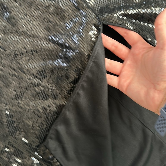 🎉Host Pick🎉 Sequined Slit Skirt - Picture 3 of 7